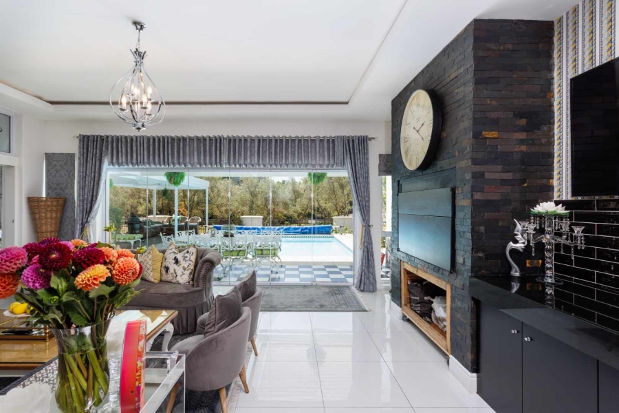 To Let 4 Bedroom Property for Rent in Val De Vie Estate Western Cape
